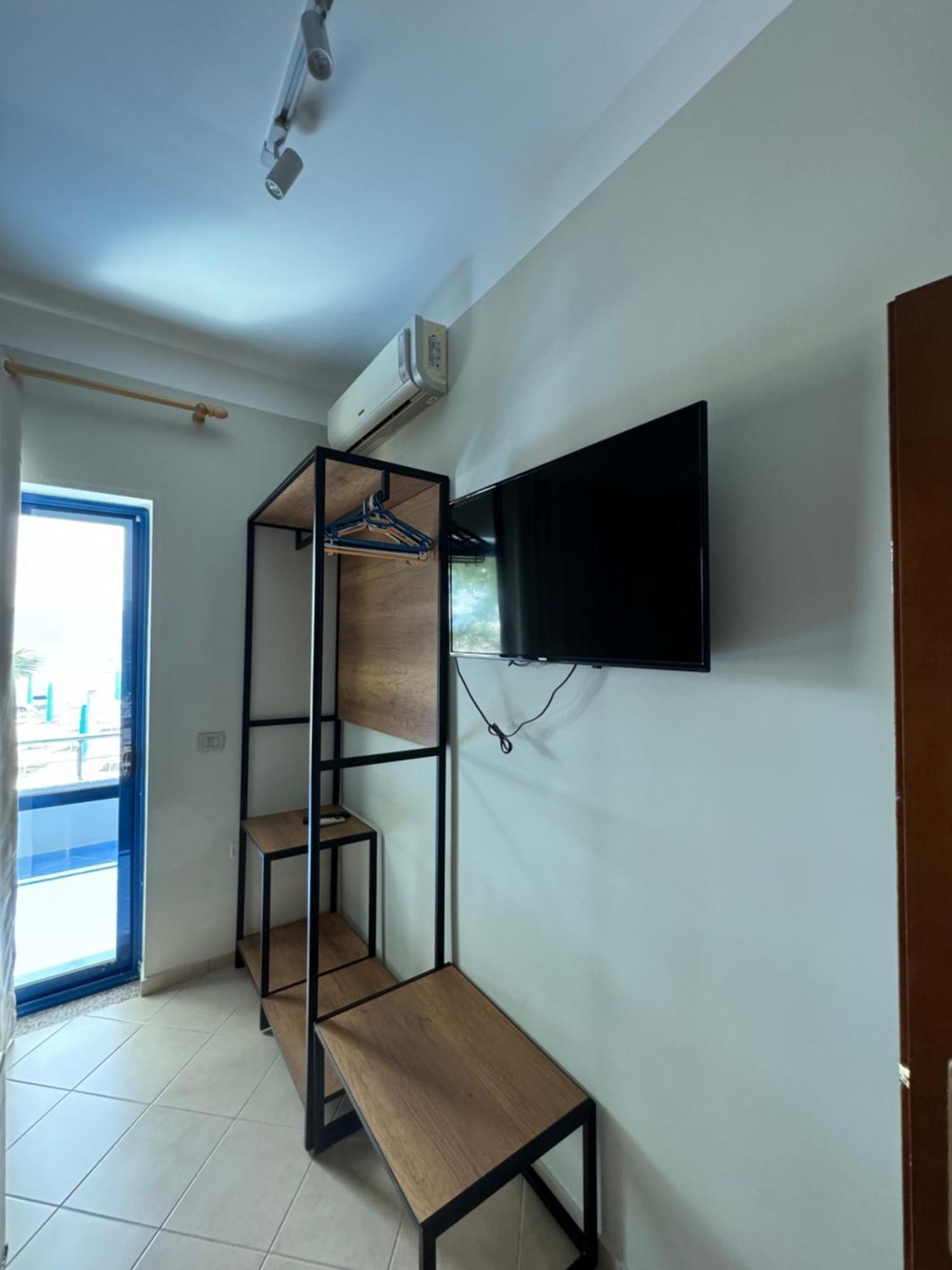 Hotel Cekodhima Radhimë Exteriör bild