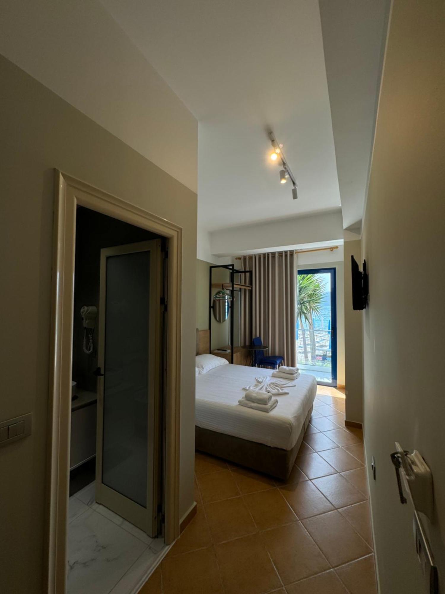 Hotel Cekodhima Radhimë Exteriör bild