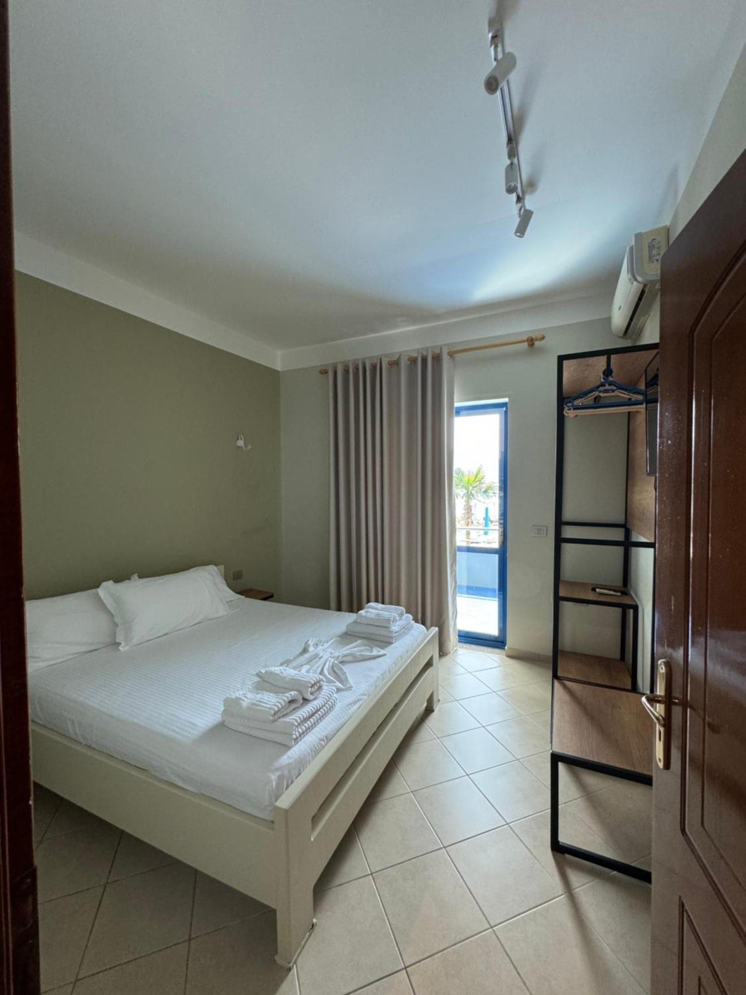 Hotel Cekodhima Radhimë Exteriör bild