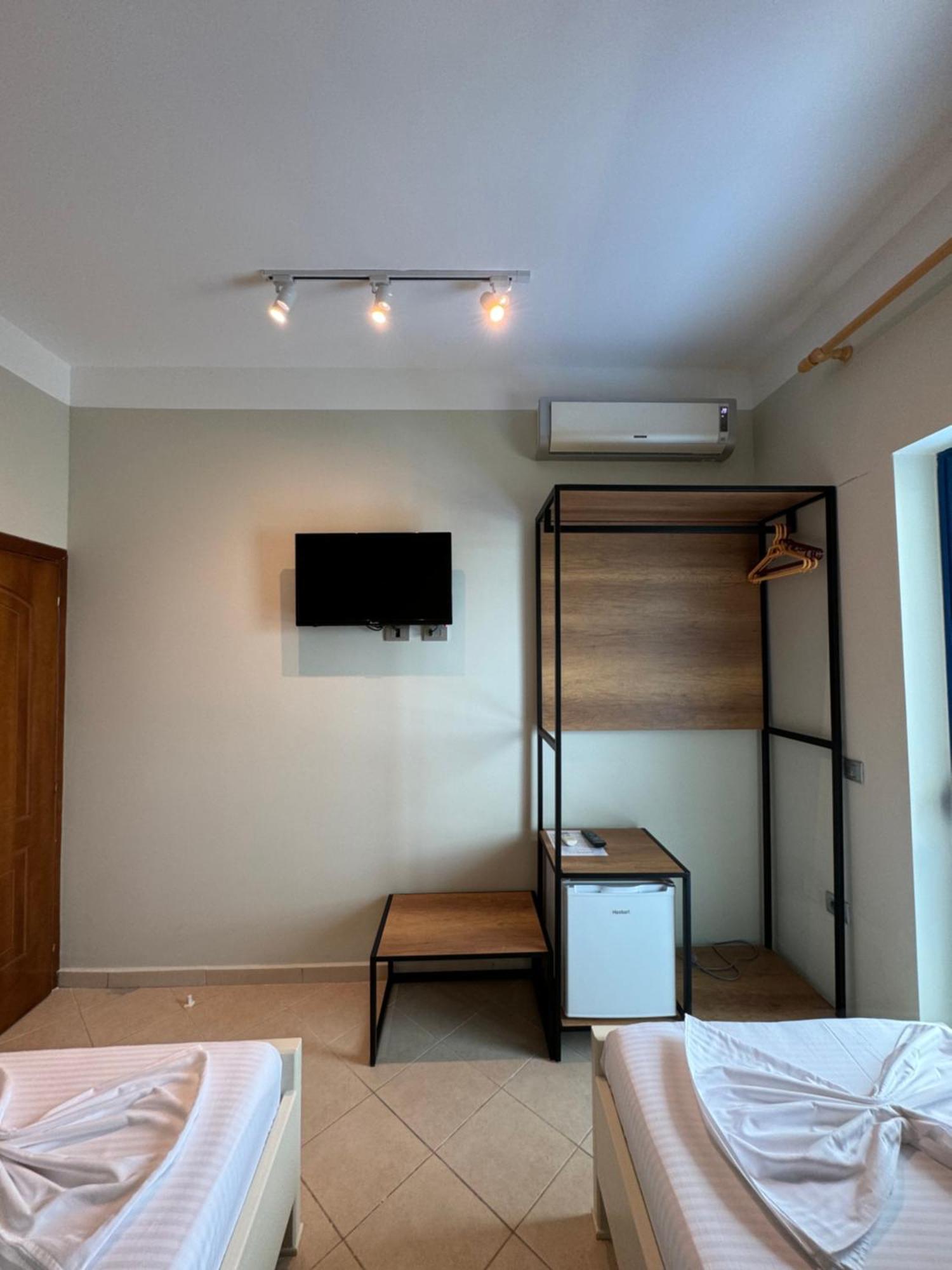 Hotel Cekodhima Radhimë Exteriör bild