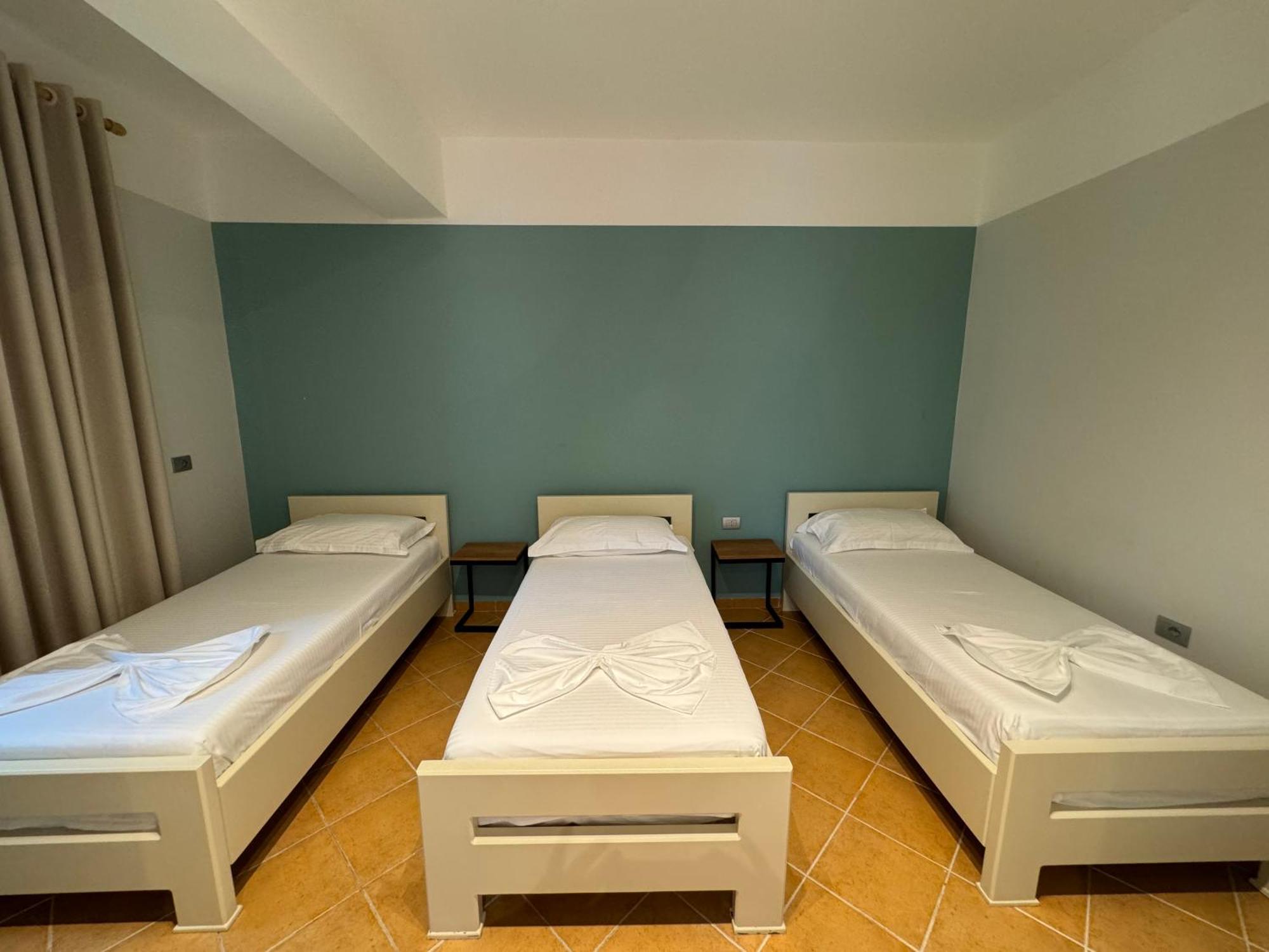 Hotel Cekodhima Radhimë Exteriör bild