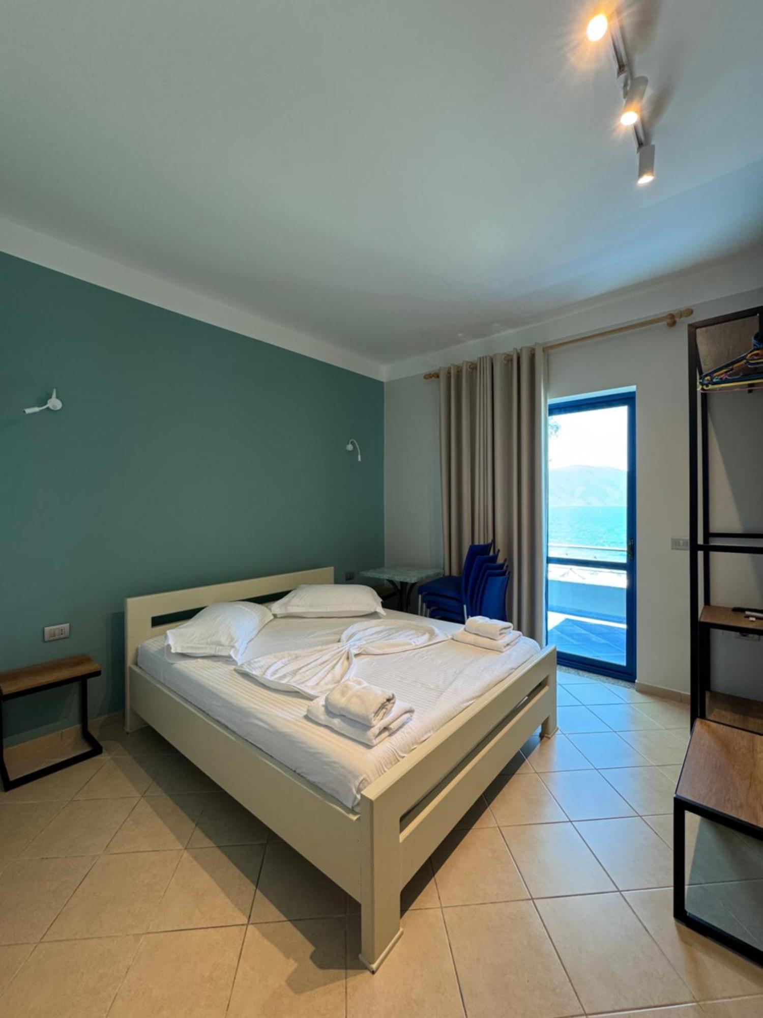 Hotel Cekodhima Radhimë Exteriör bild