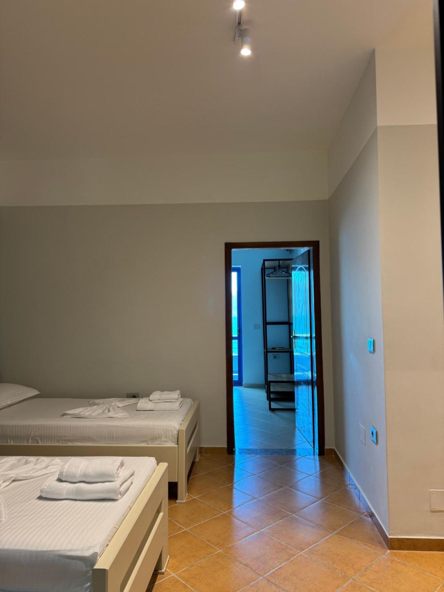 Hotel Cekodhima Radhimë Exteriör bild