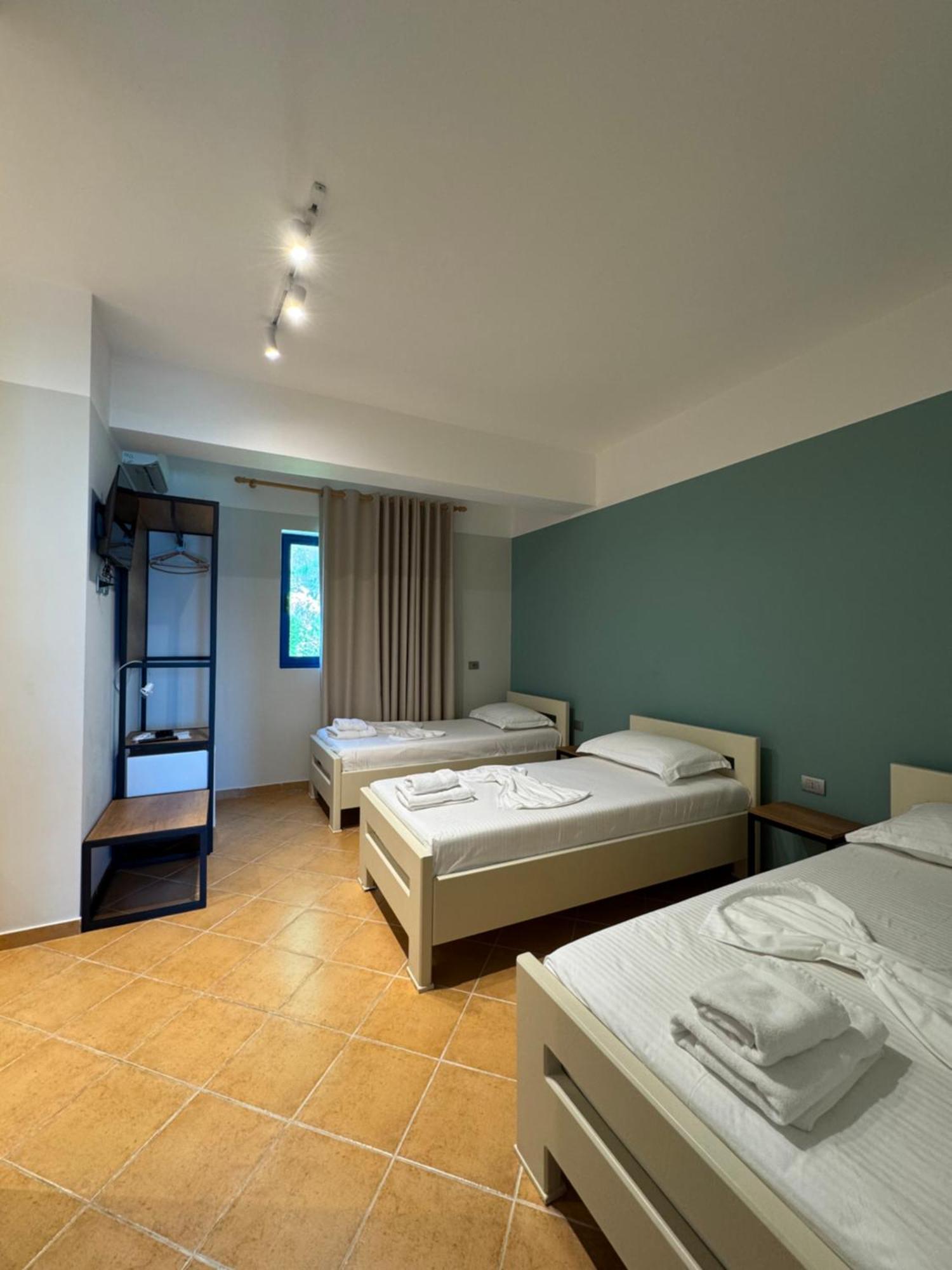 Hotel Cekodhima Radhimë Exteriör bild