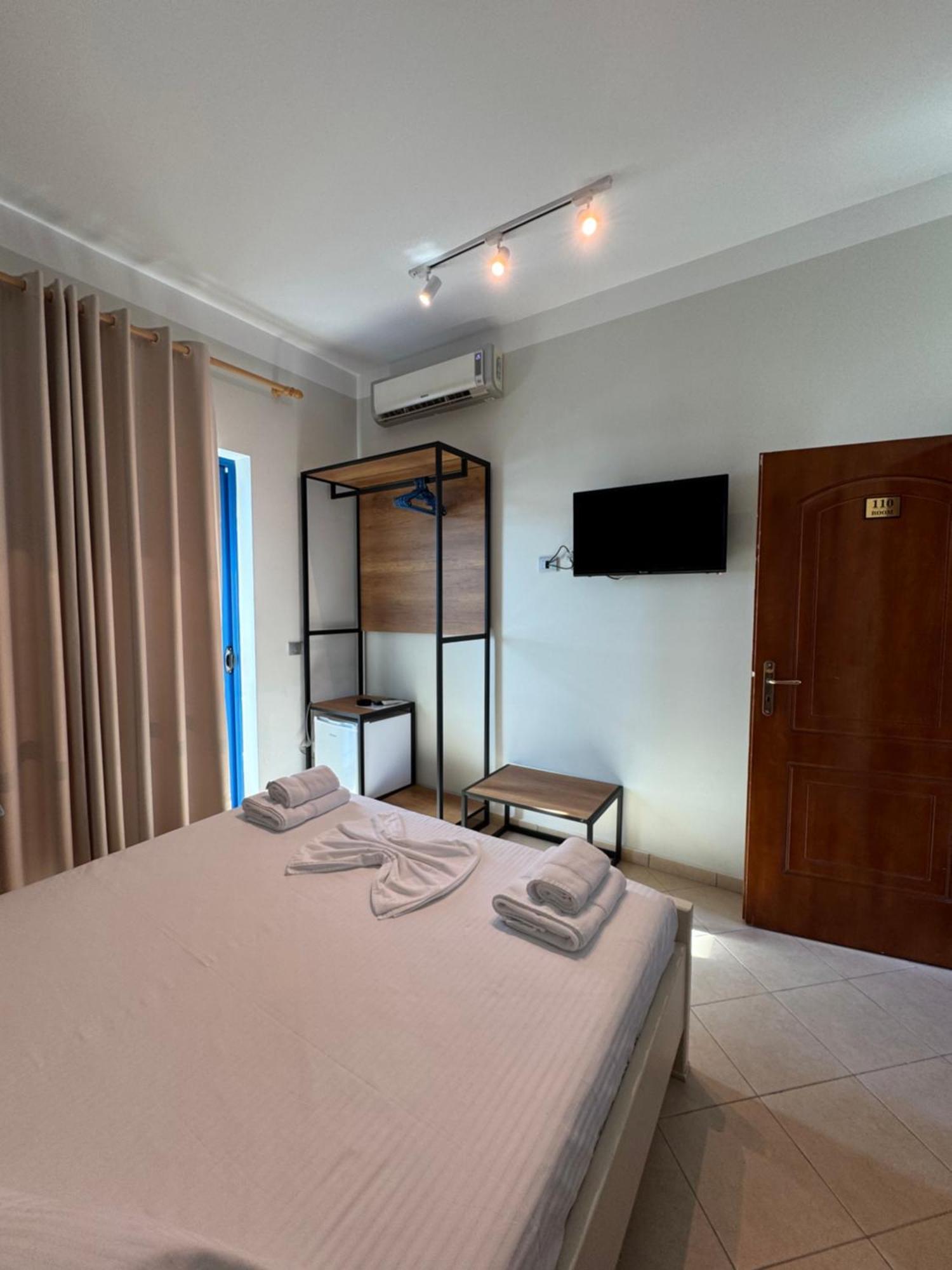 Hotel Cekodhima Radhimë Exteriör bild